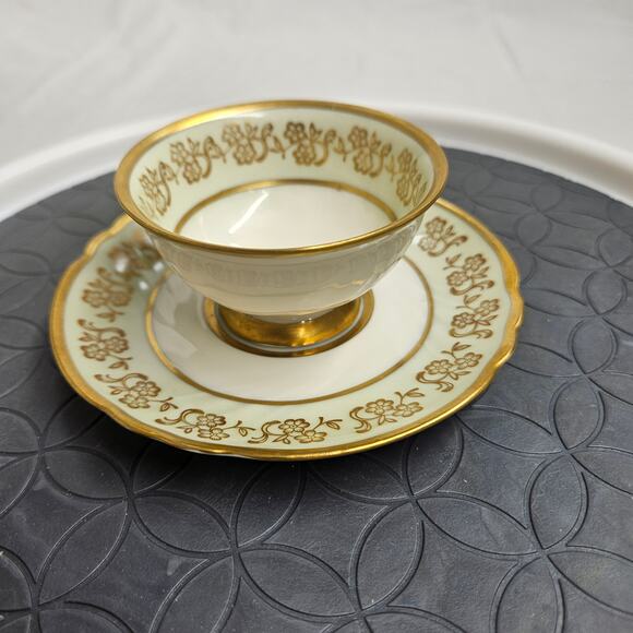 Vintage Upsala Miniature Tea Cup Set, Sweden - Picture 5 of 8